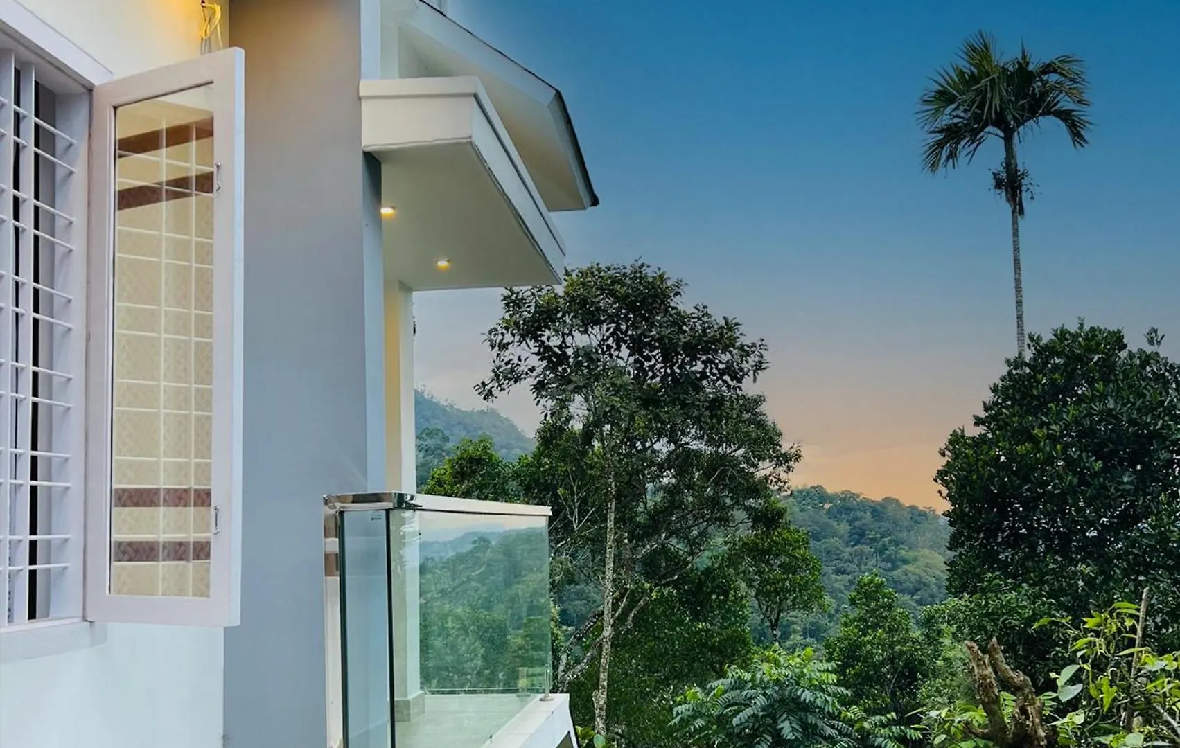 Cardamom Casa Plantation Villa Munnar