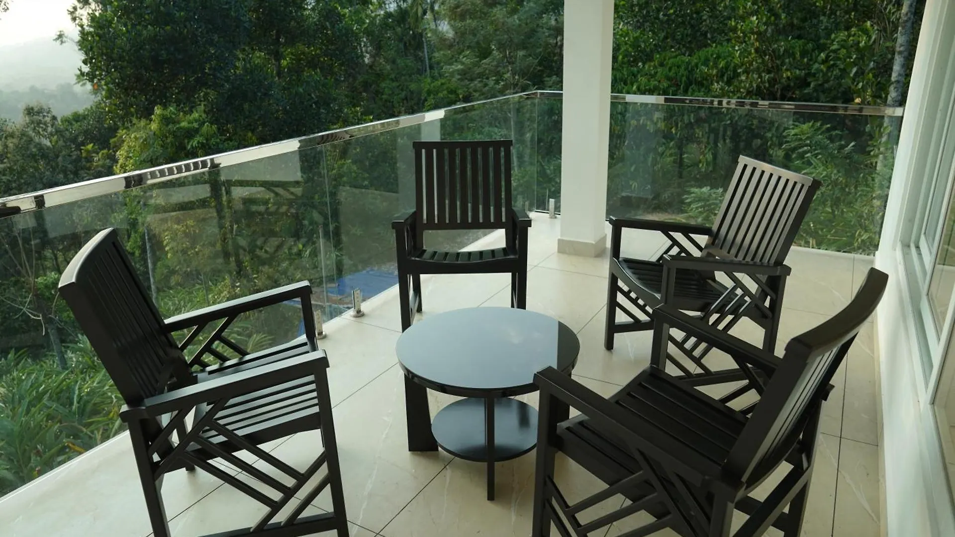 Cardamom Casa Plantation Villa Munnar