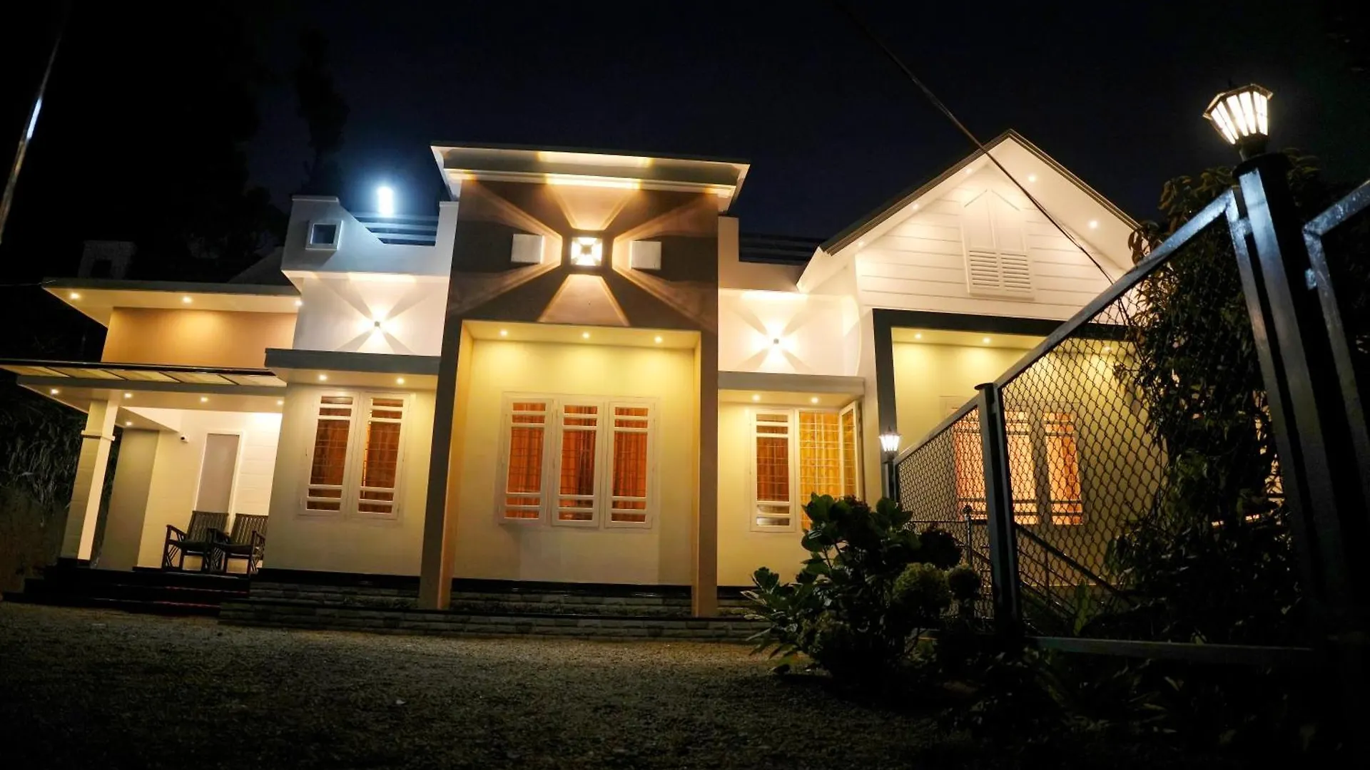Cardamom Casa Plantation Villa Munnar